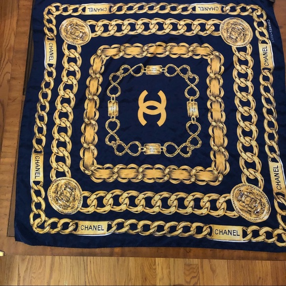 CHANEL Accessories - Chanel rue de Cambion scarf